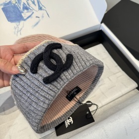 Шляпа из вязаной шерсти Chanel