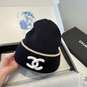 Шляпа из вязаной шерсти Chanel