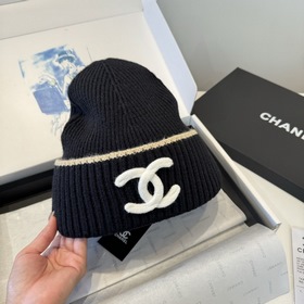Шляпа из вязаной шерсти Chanel