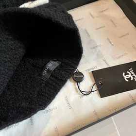 Вязаная шапка Chanel
