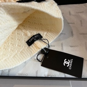 Вязаная шапка Chanel