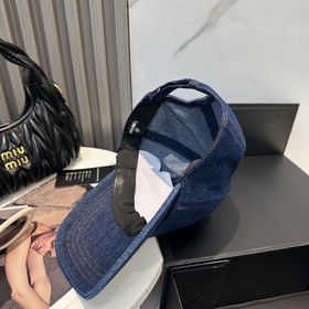 CHANEL Новинка Джинсовая бейсболка вин