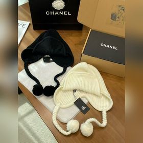 Шапка Chanel 25N с ушанками из трикота