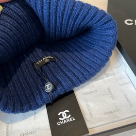 Шляпа из вязаной шерсти Chanel