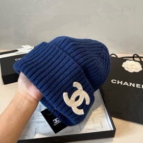 Шляпа из вязаной шерсти Chanel