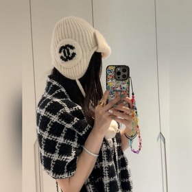 25 Маленькая шапочка Chanel осень/зима