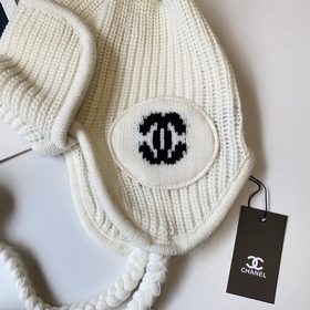 25 Маленькая шапочка Chanel осень/зима