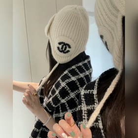 25 Маленькая шапочка Chanel осень/зима