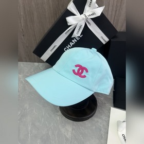 CHANEL Оригинальная бейсболка с вышивк