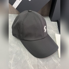 CHANEL Оригинальная бейсболка с вышивк