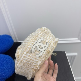 Новый берет от Chanel