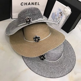 Шляпа Chanel с широкими полями