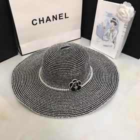 Шляпа Chanel с широкими полями