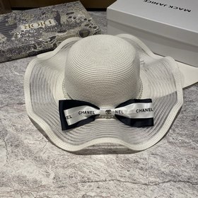 Соломенная шляпа Chanel с оборками