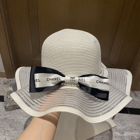 Соломенная шляпа Chanel с оборками