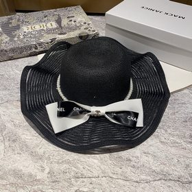 Соломенная шляпа Chanel с оборками