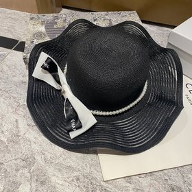 Соломенная шляпа Chanel с оборками