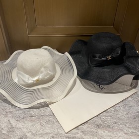 Соломенная шляпа Chanel с оборками