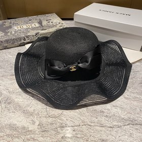 Соломенная шляпа Chanel с оборками