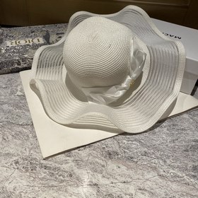 Соломенная шляпа Chanel с оборками