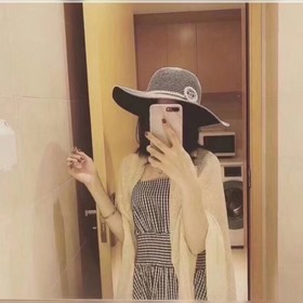 Шляпа Chanel с широкими полями