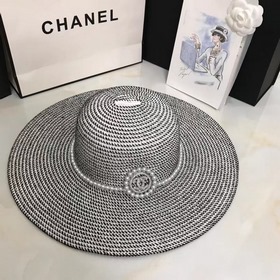Шляпа Chanel с широкими полями