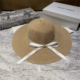 Шляпа Chanel с широкими полями