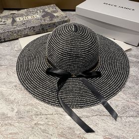 Шляпа Chanel с широкими полями
