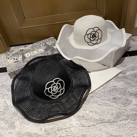 Шляпа Chanel с широкими полями
