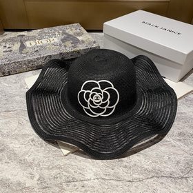 Шляпа Chanel с широкими полями