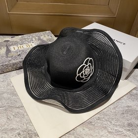 Шляпа Chanel с широкими полями