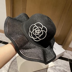 Шляпа Chanel с широкими полями