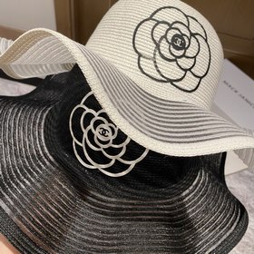 Шляпа Chanel с широкими полями