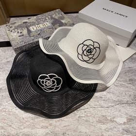 Шляпа Chanel с широкими полями