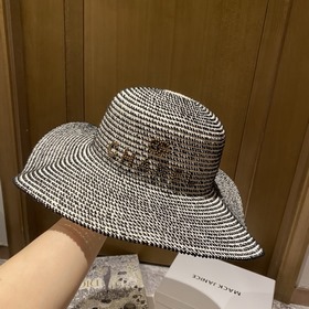 Шляпа Chanel с широкими полями