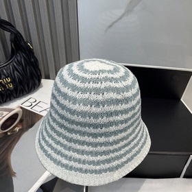 Новая вязаная шляпа-котел от CHANEL, и
