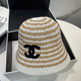 Новая вязаная шляпа-котел от CHANEL, и