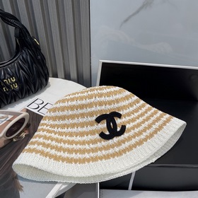 Новая вязаная шляпа-котел от CHANEL, и