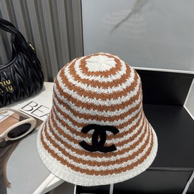 Новая вязаная шляпа-котел от CHANEL, и