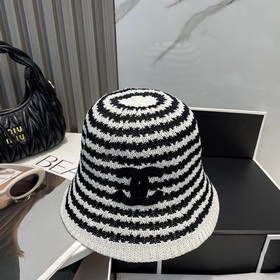 Новая вязаная шляпа-котел от CHANEL, и