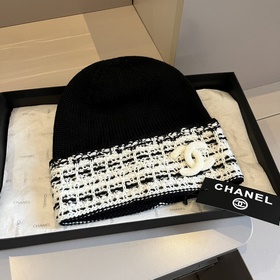 Новая вязаная шапка Chanel с упаковкой