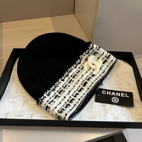Новая вязаная шапка Chanel с упаковкой