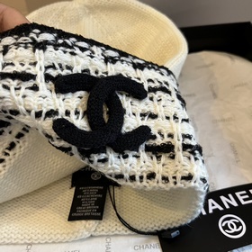 Новая вязаная шапка Chanel с упаковкой