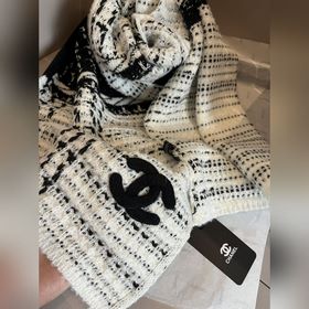 Комплект вязаной шапки шарфа Chanel в 