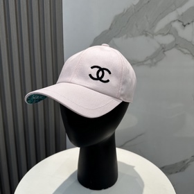 Новинка от Chanel： двусторонняя вышита