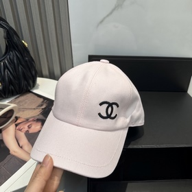 Новинка от Chanel： двусторонняя вышита