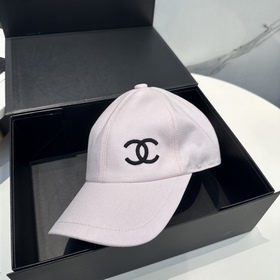 Новинка от Chanel： двусторонняя вышита
