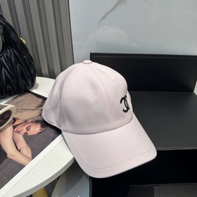 Новинка от Chanel： двусторонняя вышита