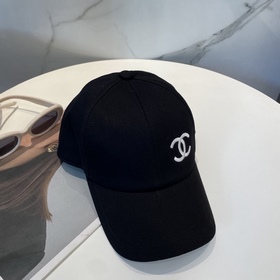 Новинка от Chanel： двусторонняя вышита