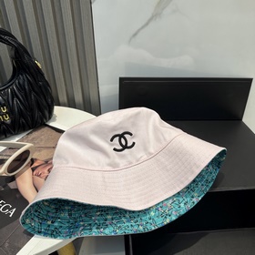 Новинка от Chanel： двусторонняя вышита